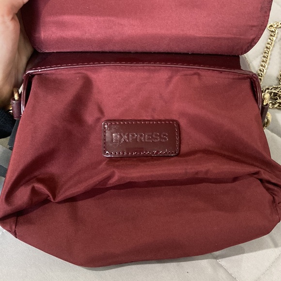 Express Cross-bag with gold chain - Picture 5 of 6